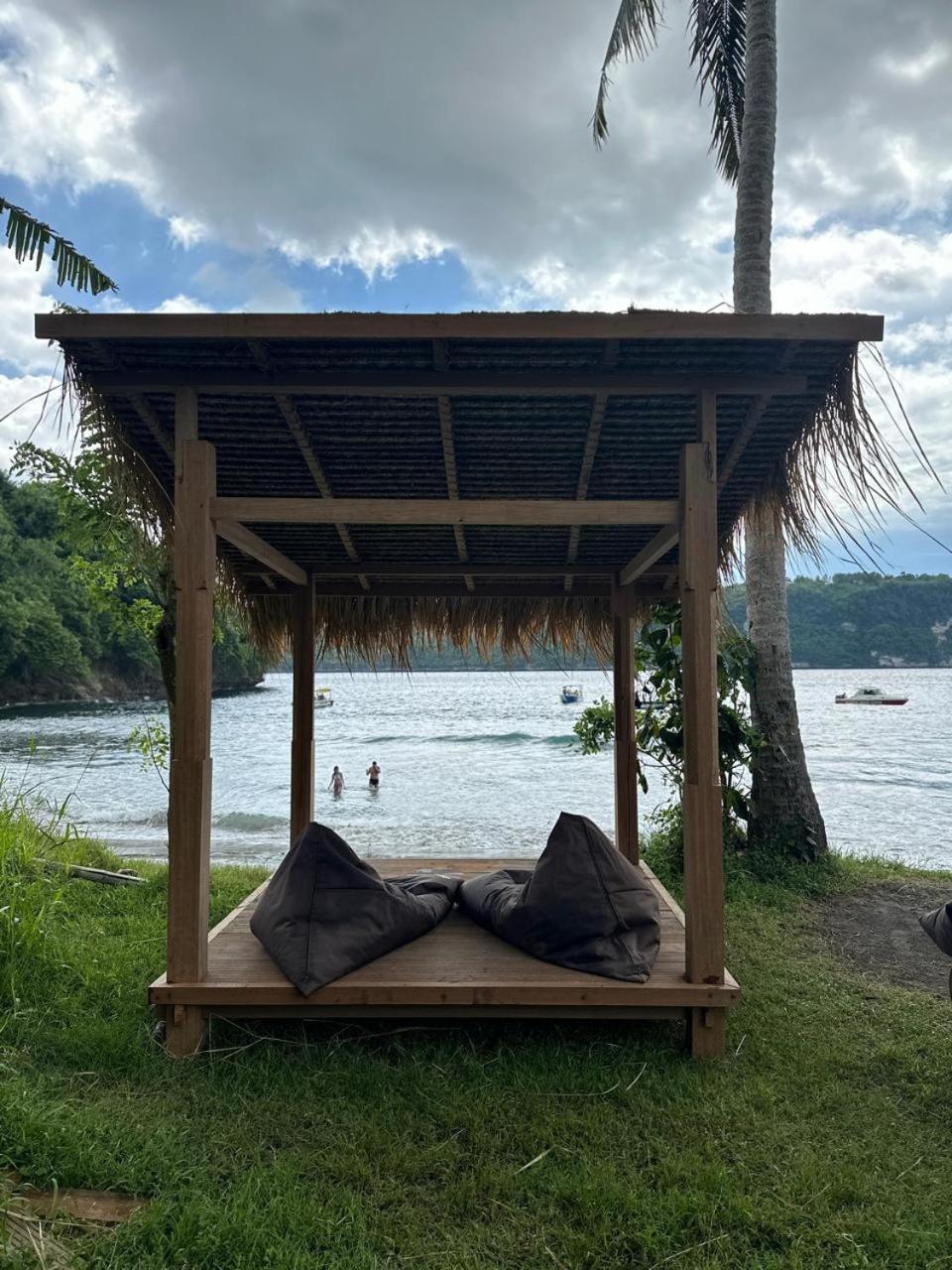 Beachfront Luxury Dome Villas - Gamat Bay Resort Nusa Penida Eksteriør billede