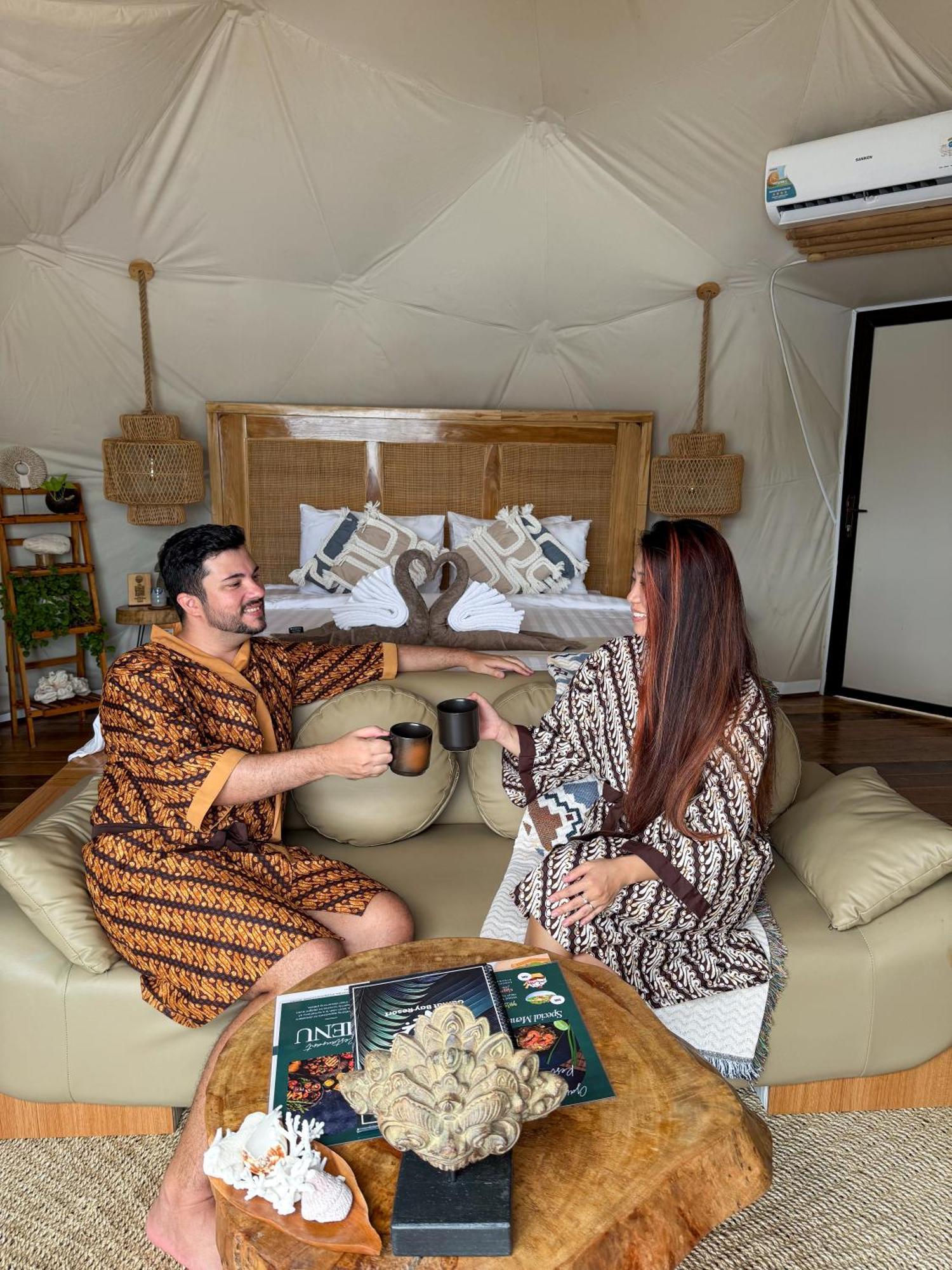 Beachfront Luxury Dome Villas - Gamat Bay Resort Nusa Penida Eksteriør billede